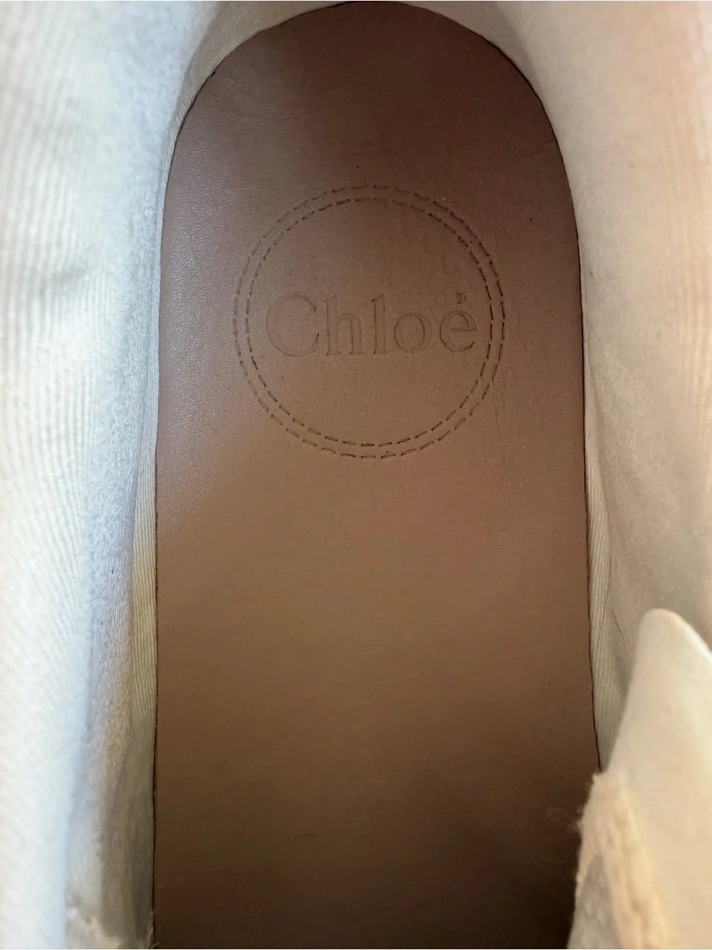 Chloe chloé nama